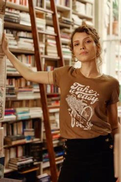 LA PETITE ÉTOILE Tops|T-Shirt Peace Marron